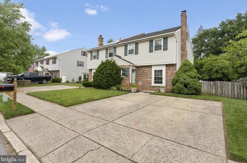 2014 Easter Ave, Harleysville, PA 19438-3338