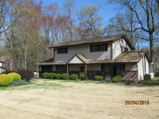 62 Pineview Ave, Nanuet, NY 10954-1427