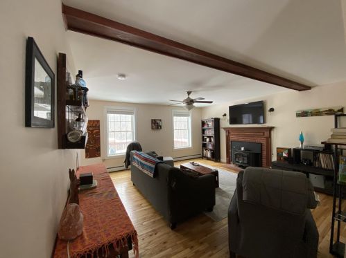 61 Thorndike Rd, Weare NH  03281-4549 exterior