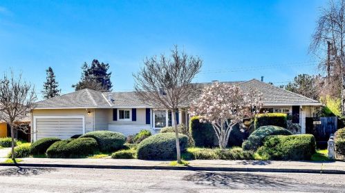 2235 Oak Hill Dr, Santa Rosa, CA 95404-2341