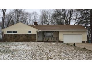 7564 Richmond Rd, Cleveland, OH 44146-6508