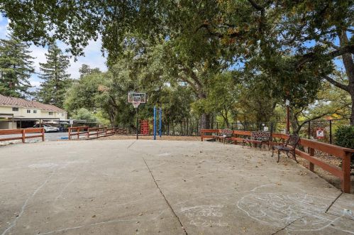 6423 Wexford Cir, Citrus Heights CA  95621-4923 exterior