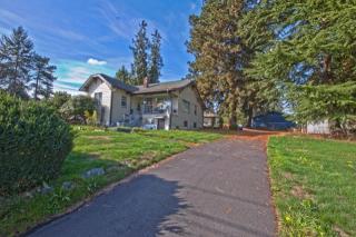 12021 16th Ave, Seattle, WA 98168-2271