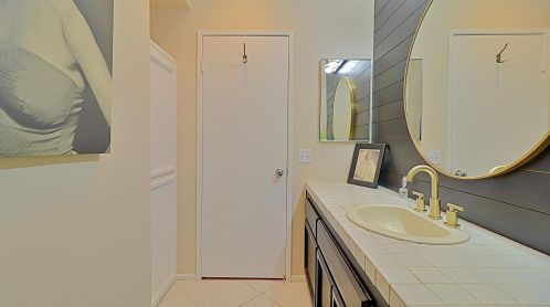 84 Lake Shore Dr, Rancho Mirage CA  92270-4054 exterior