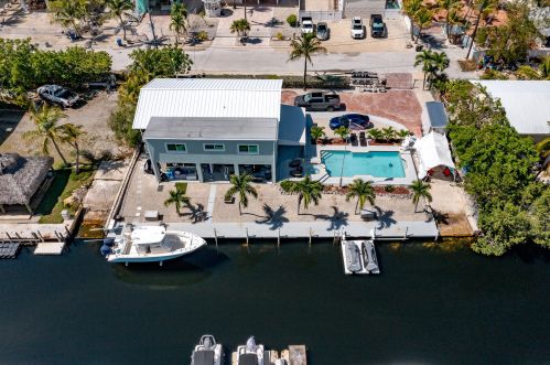 125 3rd Ln, Key Largo, FL 33037-4654