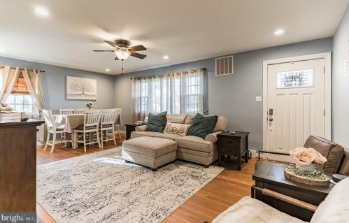 502 2nd St, Palmyra NJ  08065-2330 exterior