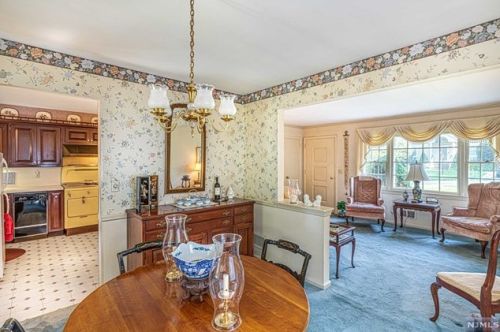 18 Winters St, Oakland NJ  07436-2623 exterior