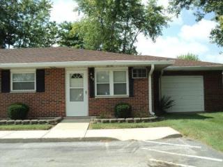 99 Scott Dr, Englewood, OH 45322-1143