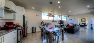 1173 Navasota St, Austin TX  78702-1953 exterior