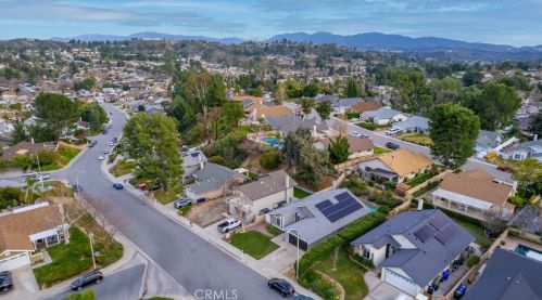 23128 Calvello Dr, Santa Clarita CA  91354-1360 exterior