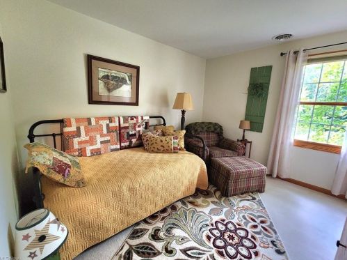 5100 Tiffany Dr, Zanesville OH  43701-8703 exterior