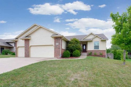 2819 Frst Park, Derby KS  67037-7912 exterior