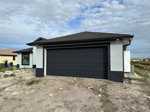 4100 36th St, Lehigh Acres, FL