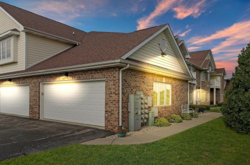9219 66th Ave, Kenosha WI  53158-3281 exterior
