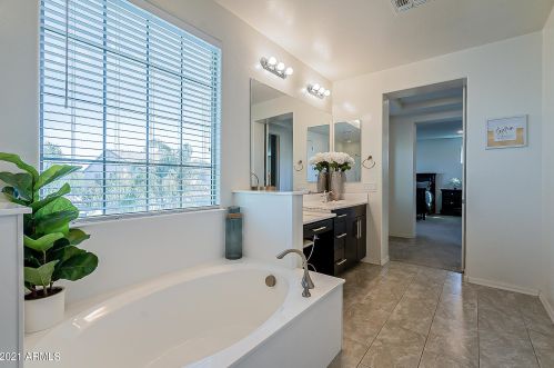 3942 Canyon Pl, Chandler AZ  85249-2075 exterior