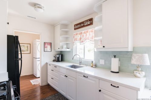 2011 Beryl St, San Diego, CA 92109-3404