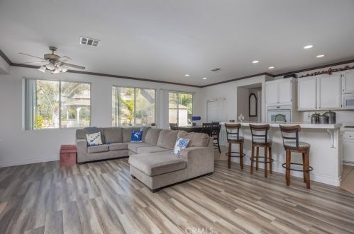 19148 Painted Rock St, Perris CA  92570-6534 exterior