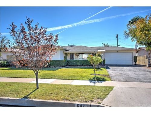647 Valencia St, Rialto, CA 92376-4030