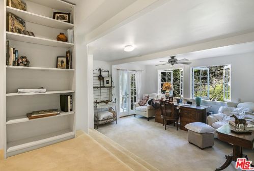 21658 Encina Rd, Topanga CA  90290-3524 exterior