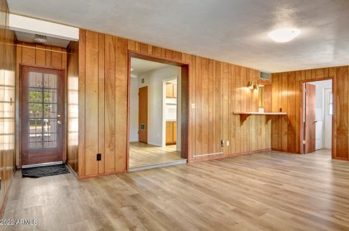 7611 12th Pl, Phoenix AZ  85020-4540 exterior