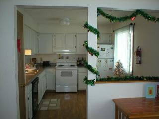 433 Johnson St, Iowa City IA  52245-2839 exterior