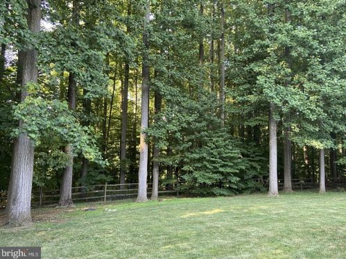 176 Fairhill Dr, Wilmington DE  19808-4309 exterior