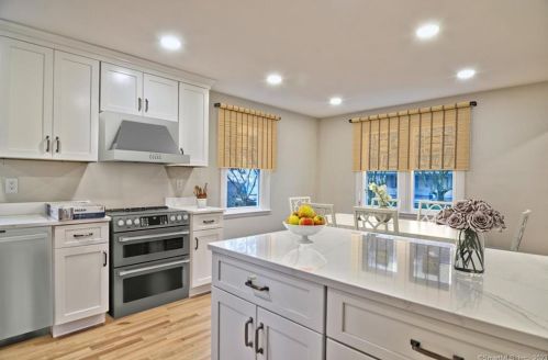 458 Midland St, Bridgeport CT  06605-3344 exterior