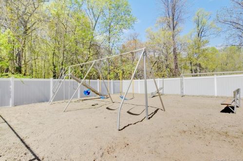 1060 New Haven Ave, Milford CT  06460-6932 exterior