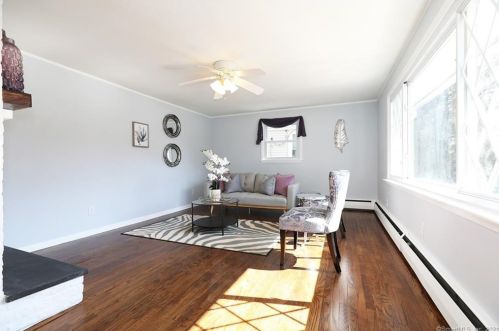 22 Morningside Ave, Waterbury, CT 06708-2008