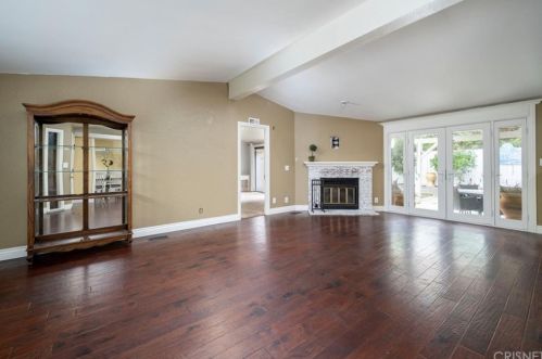 27546 Jasper Way, Santa Clarita CA  91384-3162 exterior