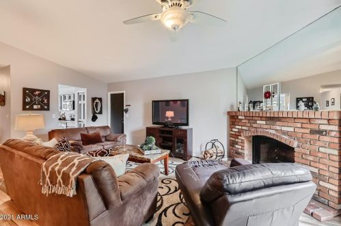 17238 3rd Pl, Phoenix, AZ 85022-2390