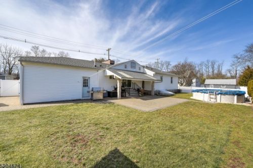 15 5th Ave, Manville NJ  08835-1321 exterior