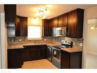 2825 Squire Ct, Chesapeake, VA 23323-2924