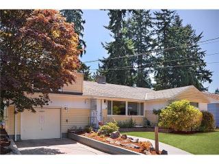 1633 190th St, Seattle, WA 98133-4101