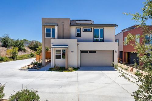 3303 Ticonderoga St, San Diego, CA 92117-6008