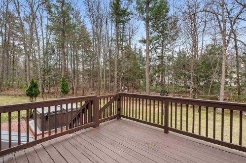15 Drumlin Rd, Stratham NH  03885-6531 exterior