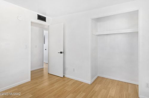 1210 Garden Loop, Tucson AZ  85706-1464 exterior