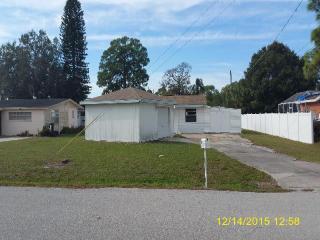 5516 21st Street Ct, Bradenton, FL 34203-4911