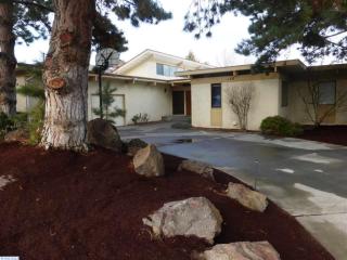 130 Hillview Dr, Richland, WA 99352-7629