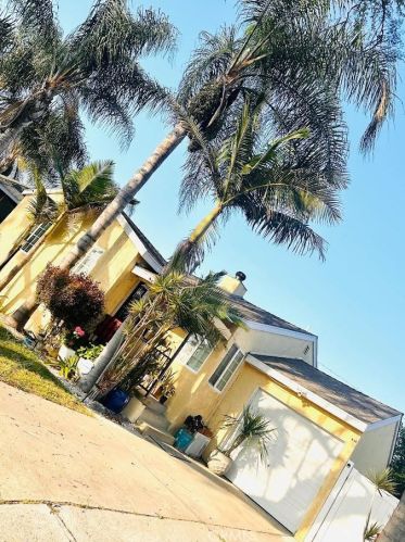 7182 Lime Ave, Long Beach, CA 90805-1048