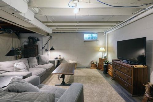 144 Addis Ave, Beaver Falls PA  15010-1016 exterior