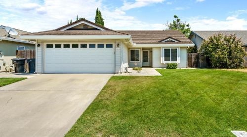 1539 Bailey Dr, Ripon CA  95366-3153 exterior