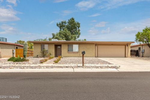 3556 Horizon Hills Dr, Tucson, AZ 85741-2402
