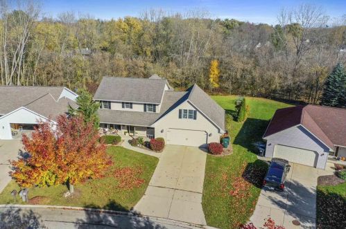 2922 Copper Mountain Ct, Green Bay WI  54313-3207 exterior