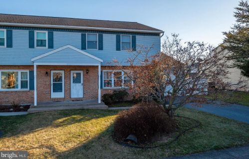 608 Leesport Ave, Dauberville, PA 19533-9535