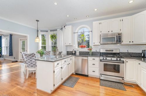 5317 Highstream Ct, Greensboro NC  27407-5825 exterior