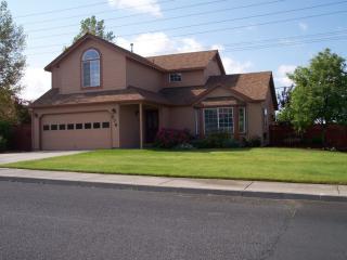876 Locksley Dr, Bend, OR 97701-7616