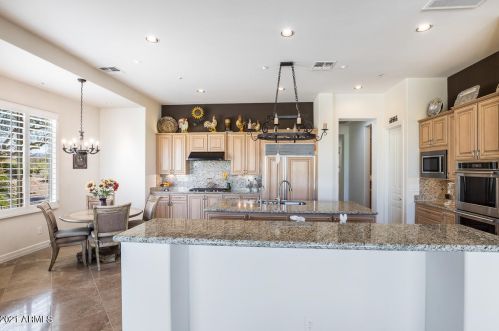 6504 Oberlin Way, Scottsdale, AZ 85266-6789