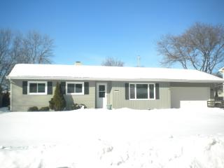 1124 Deerfield Ave, Menasha, WI 54952-2111