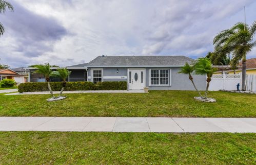 5561 Boynton Rise Ln, Boynton Beach, FL 33437-2663
